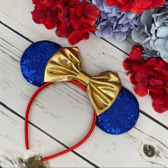 Minnie Mouse Wonder Woman Sequin Headband with Bow - Picture 3 of 10